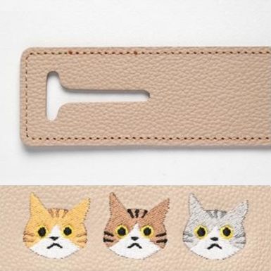 シマエナガとネコ ラゲッジタグ 【 シュリンクレザー 刺繍 】 本革 レザータグ 旅行 トラベルグッズ 姫路レザー