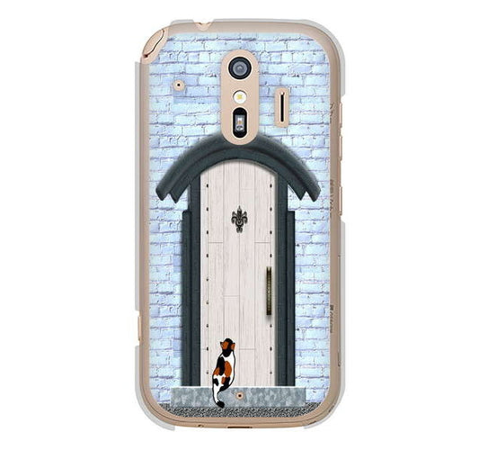 らくらくスマートフォン me F-01L docomo 高画質仕上げ 背面印刷 ハードケース 猫とドア