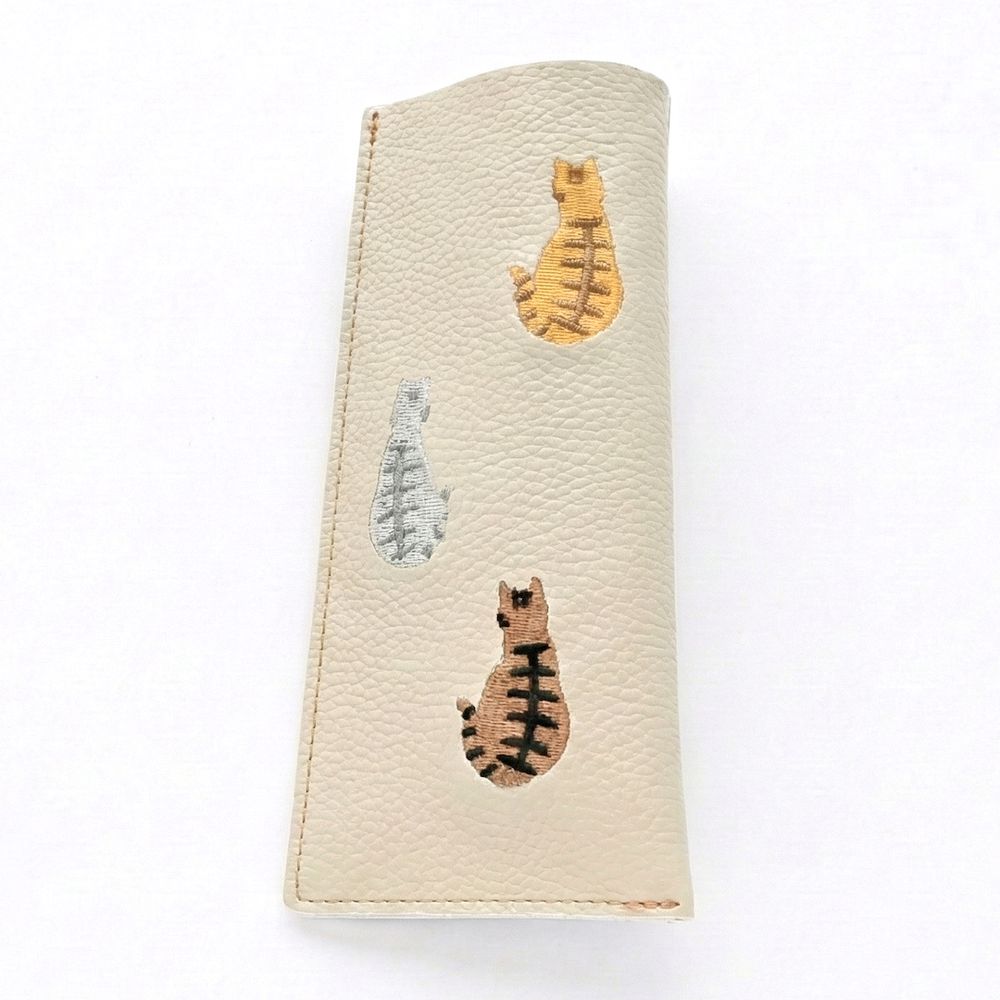 刺繍 うしろむき猫 メガネケース