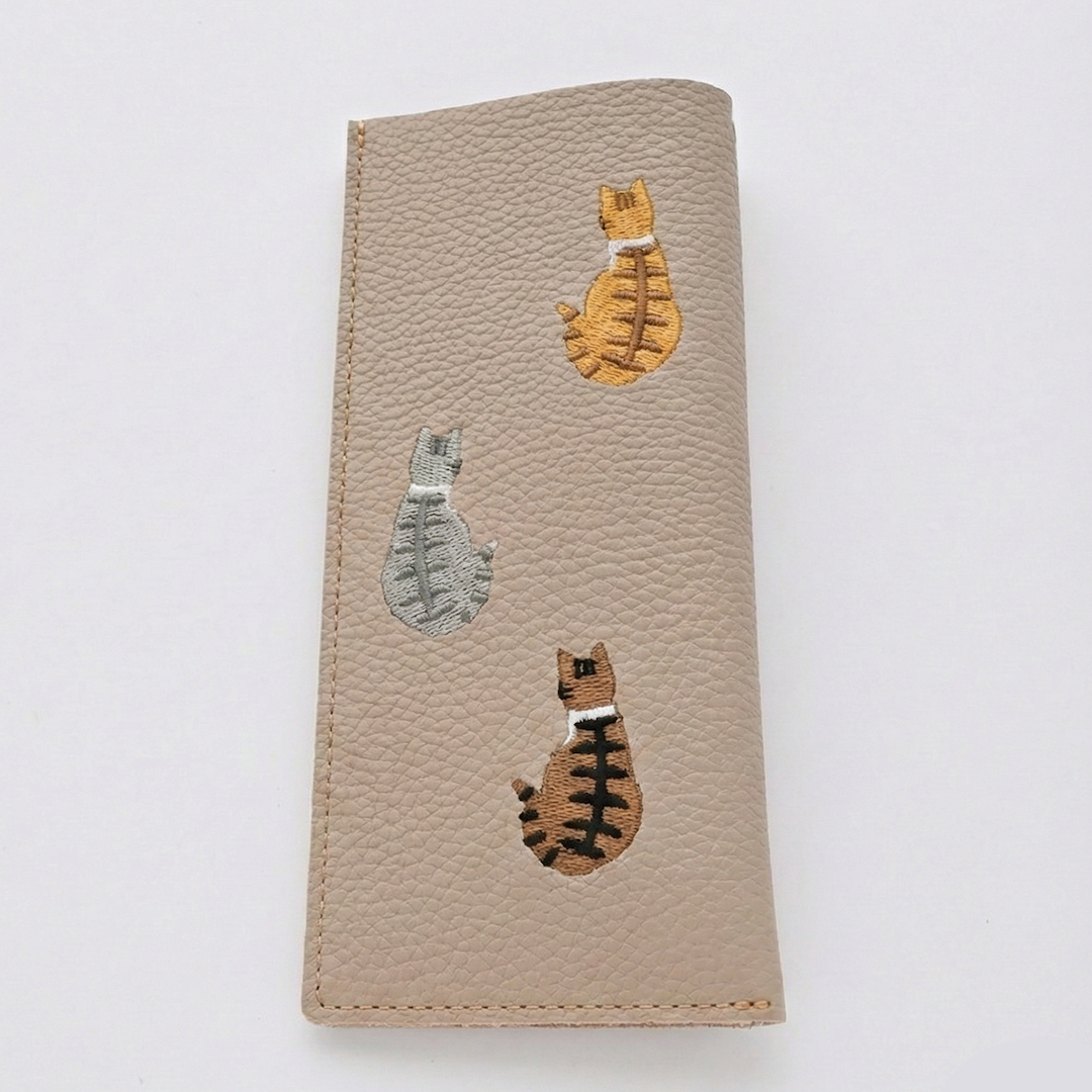 刺繍 うしろむき猫 メガネケース