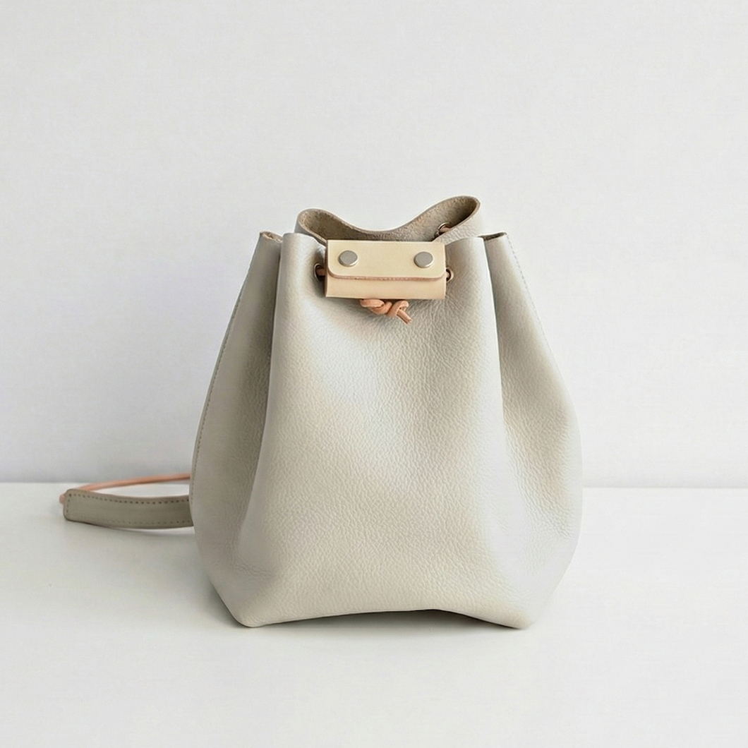 姫路レザー シュリンクレザー 巾着バッグ