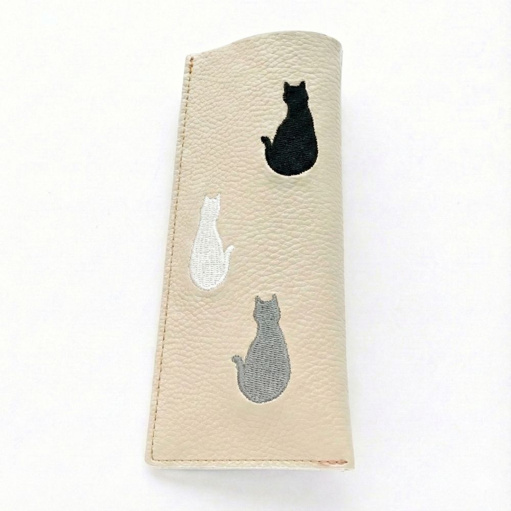 刺繍 うしろむき猫 メガネケース