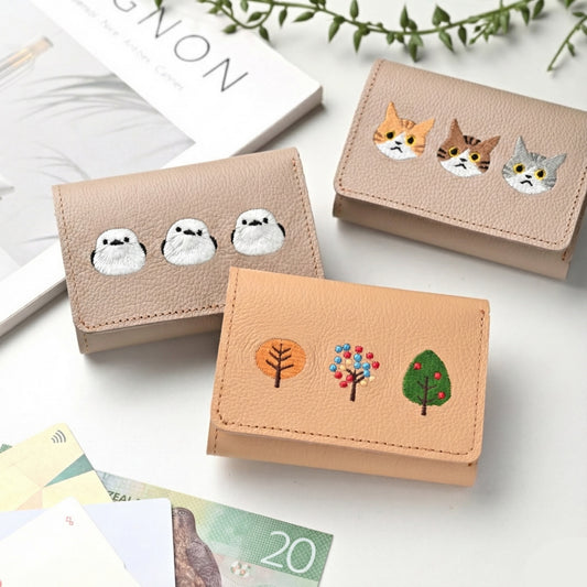 サンポ刺繍 シンプル 三つ折り財布 【 シュリンクレザー 刺繍 】 ミニ財布 ミニウォレット コンパクトウォレット 本革